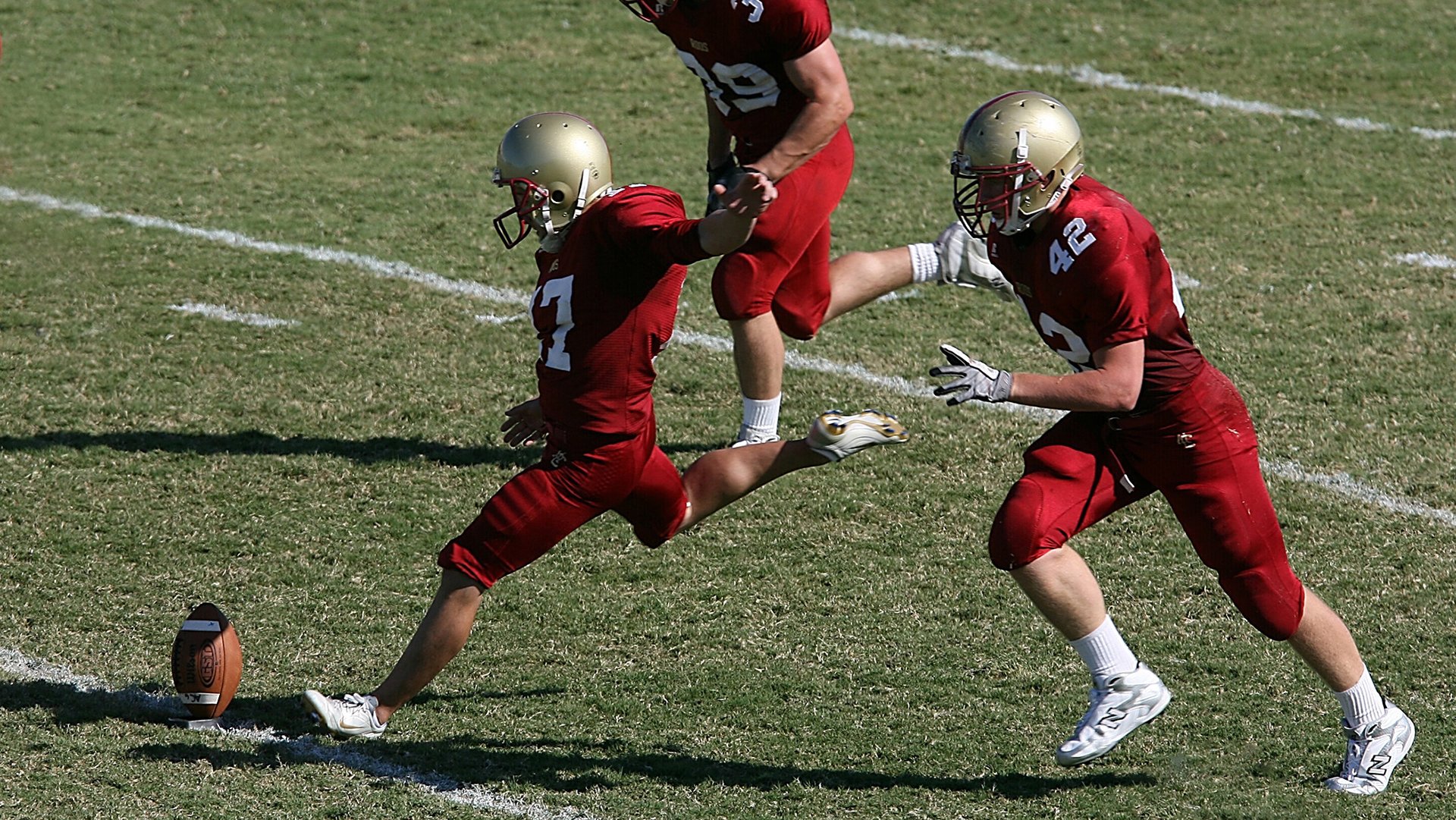 世界杯2026-莱万持续制造杀伤，卡塔尔踏平雷恩，足球资本时代的权力游戏