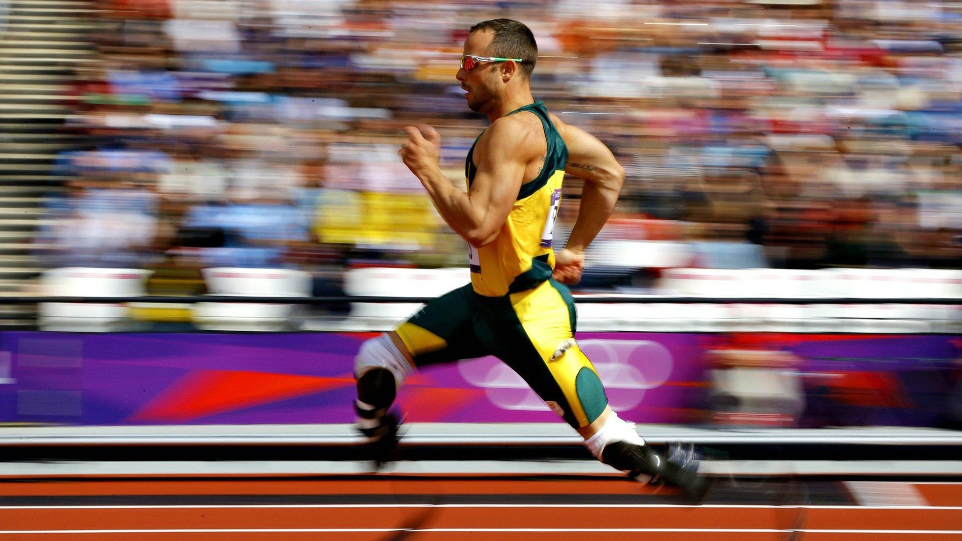 当凯尔特人强行终结太阳，字母哥在英超争冠接管，体育宇宙的错位与暗合