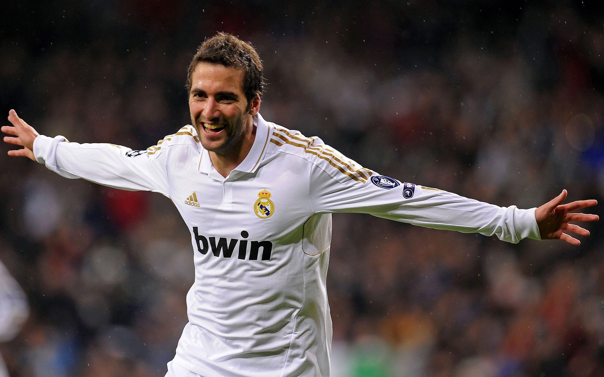 开云APP-阿克成为关键先生，阿森纳终结卡塔尔足球镀金时代